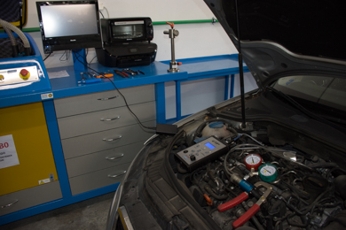Diagnosi su un veicolo nell’officina D.R. Turbo